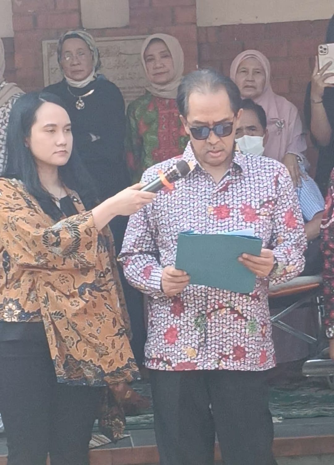 bertempat-di-pemakaman-caringin-bandung