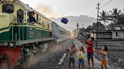 Bahagia Itu Mudah