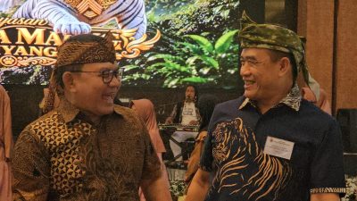 Laksamana (Purn) Ade Supandi Pinisepuh Majelis Musyawarah Sunda (MMS) Bersama Kepala Staf Kepresidenan RI Hadiri Silaturahmi dan Milangkala ke-7 Yayasan Baraya Maung Parahyangan