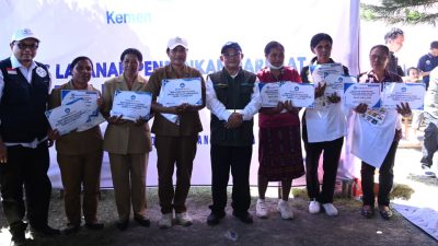 Mendikdasmen Salurkan Rp860 Juta untuk Sekolah Terdampak Gempa NTT dan Pastikan Direvitalisasi
