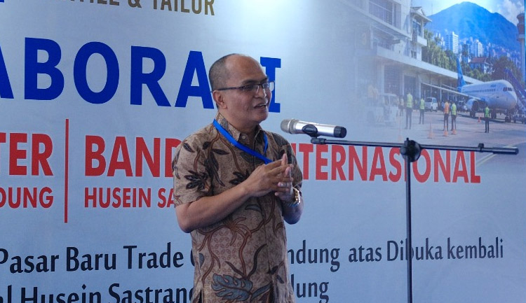 Iwan Suhermawan sebagai Ketua HP2B (Himpunan Pedagang Pasar Baru) Bandung