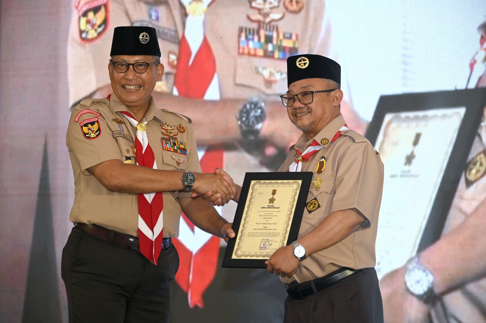 Lencana Darma Bakti