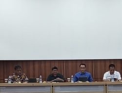 Jawaban Drs. Rully H. Alfiady Ketua PP AMS atas pertanyaan peserta pada Forum Diskusi Sinergi FKDM Jawa Barat