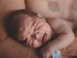 Lengkap dengan Bacaan dan Zikir Ini Doa untuk Bayi Baru Lahir, Jangan Lupa Baca Ya!