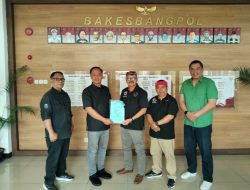Sentuhan Hangat Pengurus DPP Paguyuban Asep Dunia (PAD) 2025-2030 di Bakesbangpol Jabar