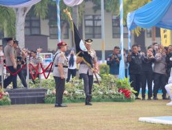 Tradisi Serah Terima Pataka Mapolda Kepri, Komjen Pol Asep Safrudin: Soliditas Yang Telah Terbangun Dapat Terus Dipertahankan Di Bawah Kepemimpinan Kapolda Kepri Yang Baru
